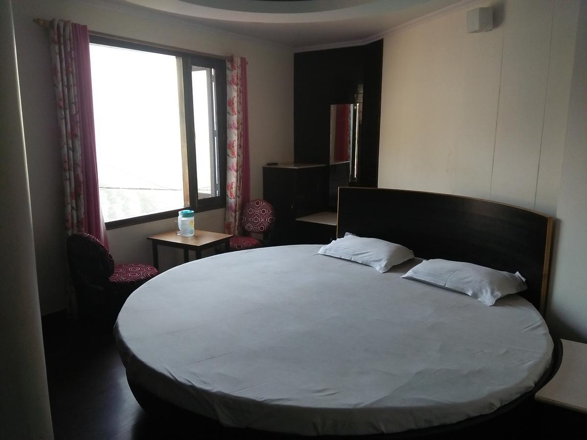 Hotel Basant Шимла Экстерьер фото